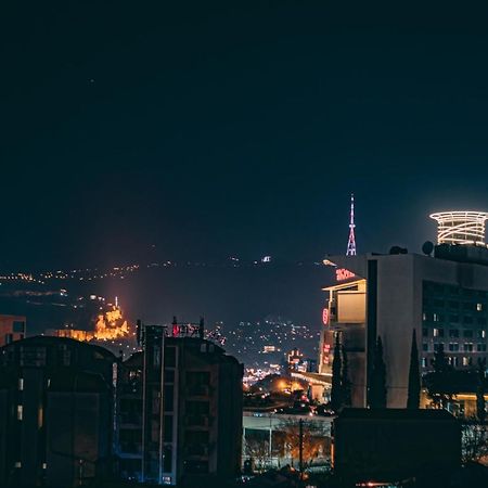Apartment Sixteen Tbilisi Bagian luar foto