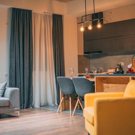 Apartment Sixteen Tbilisi Bagian luar foto