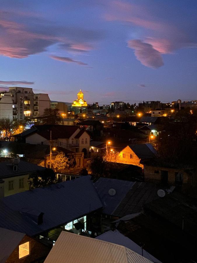 Apartment Sixteen Tbilisi Bagian luar foto