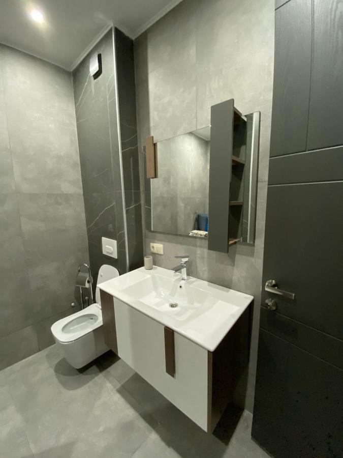 Apartment Sixteen Tbilisi Bagian luar foto