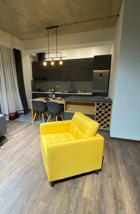 Apartment Sixteen Tbilisi Bagian luar foto