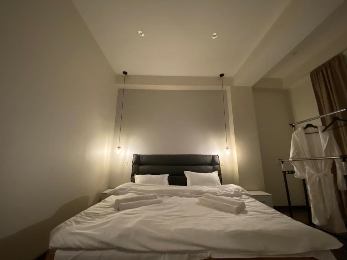 Apartment Sixteen Tbilisi Bagian luar foto
