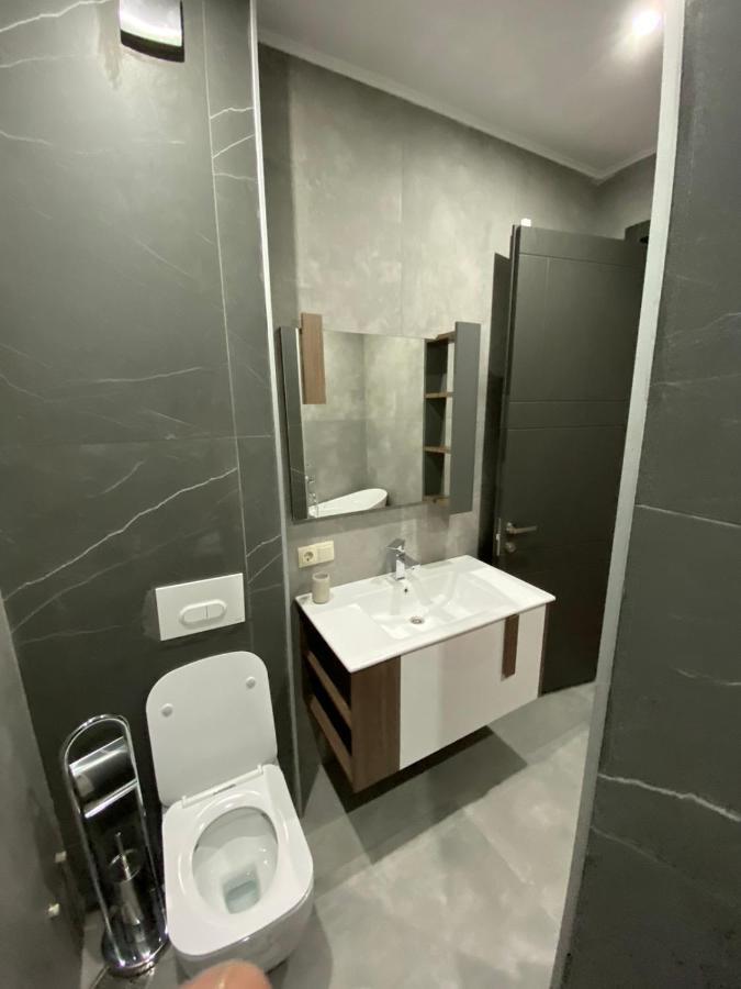 Apartment Sixteen Tbilisi Bagian luar foto